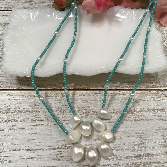 Mother Of Pearl Necklace - Picture 7 of 8